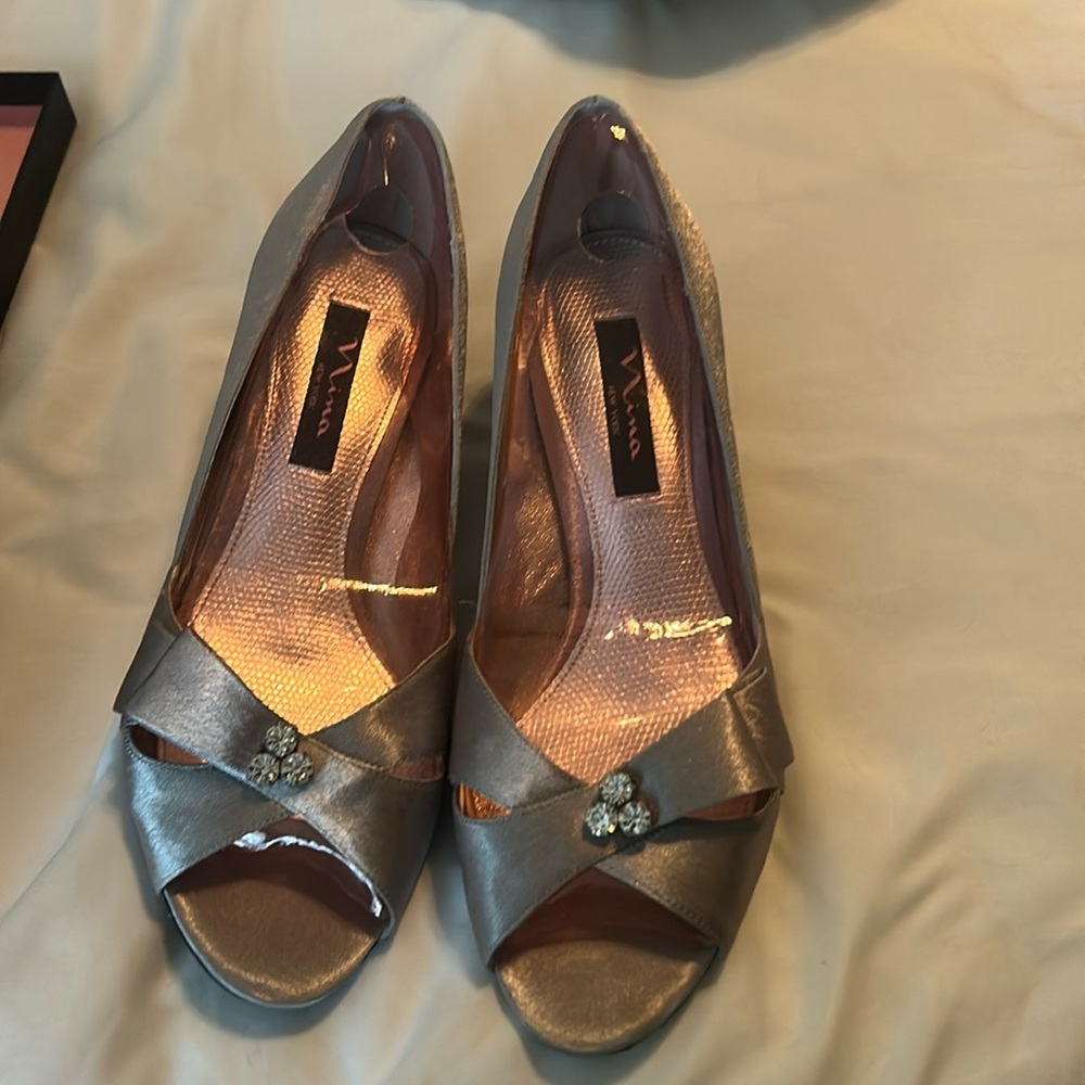Nina shoes in box and dust‎ bag